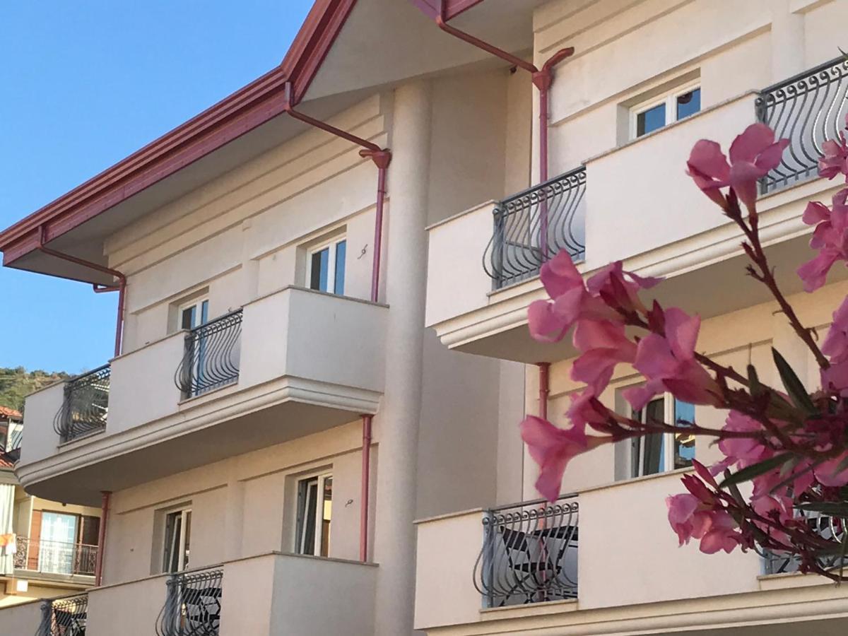 Bonsai Hotel โตรเปอา ภายนอก รูปภาพ